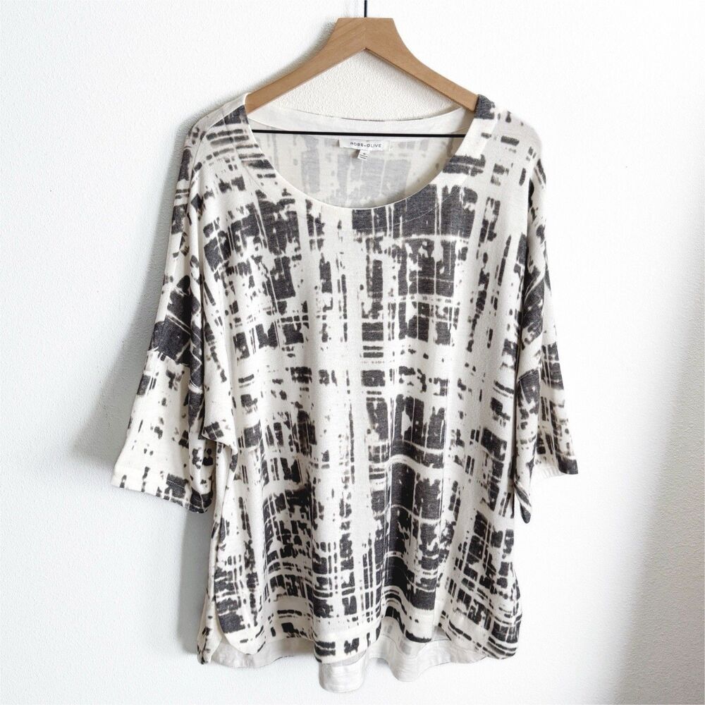 Rose + Olive Top Womens 1X Plus Geometric Tunic‎ Soft Knit Stretch Artsy Boho